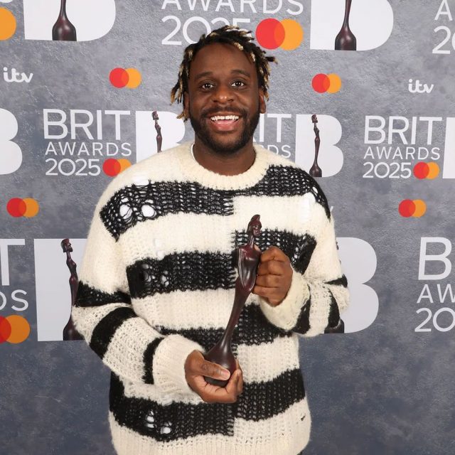 Майлз Сміт «нескінченно вдячний» за рекордний успіх синглу «Nice to Meet You»